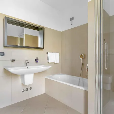 Apartment Santa Giulia - Futurismo 17 *