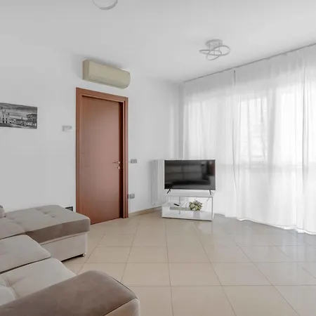 Santa Giulia - Futurismo 17 Apartment